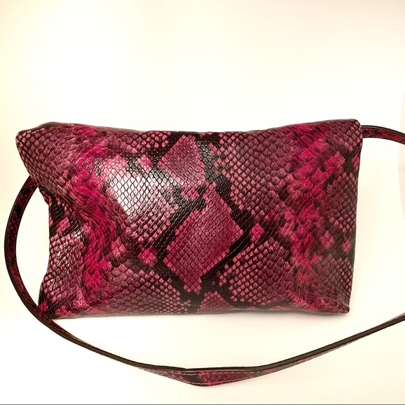Mk Daria Foldover Clutch W/Strap In Fuschia/Pink Leather Shoulder Bag - Picture 2 of 10